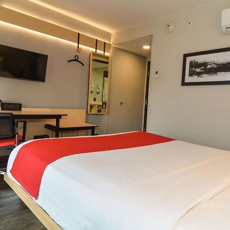 City Express Plus By Marriott Medellin Colombia Extérieur photo