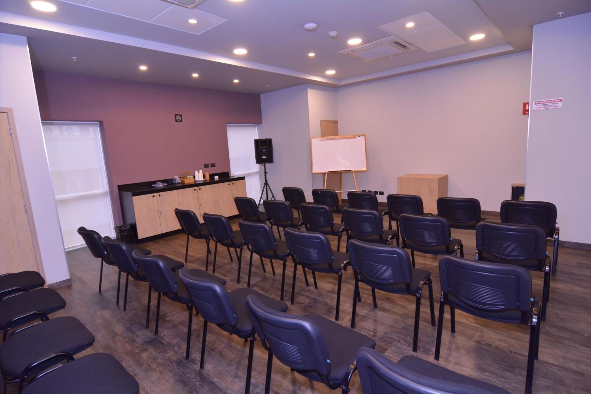 City Express Plus By Marriott Medellin Colombia Extérieur photo