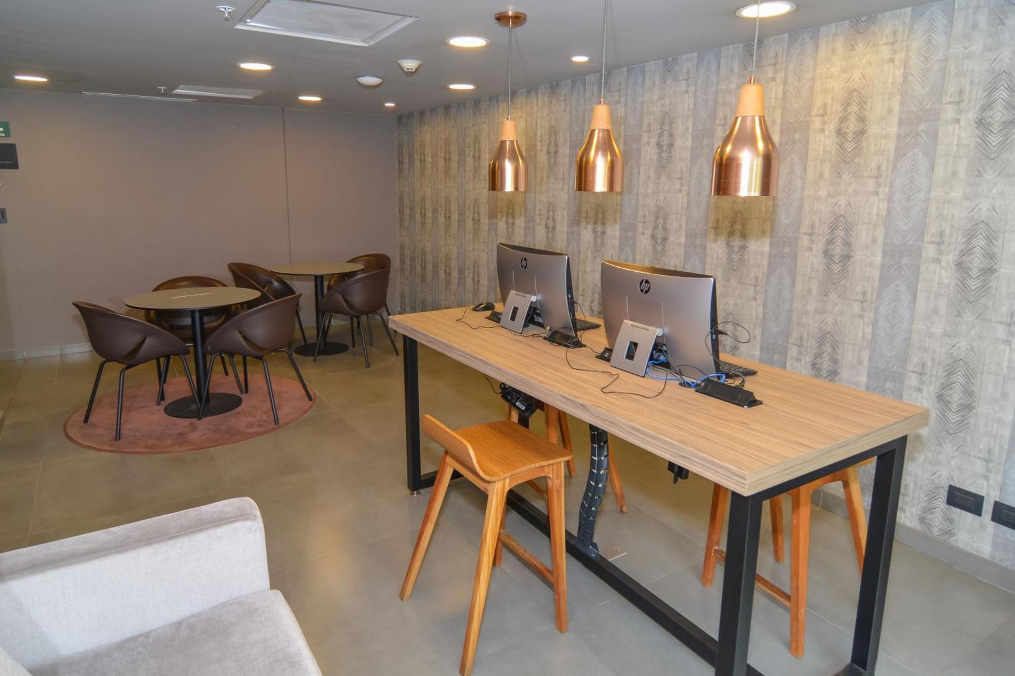 City Express Plus By Marriott Medellin Colombia Extérieur photo
