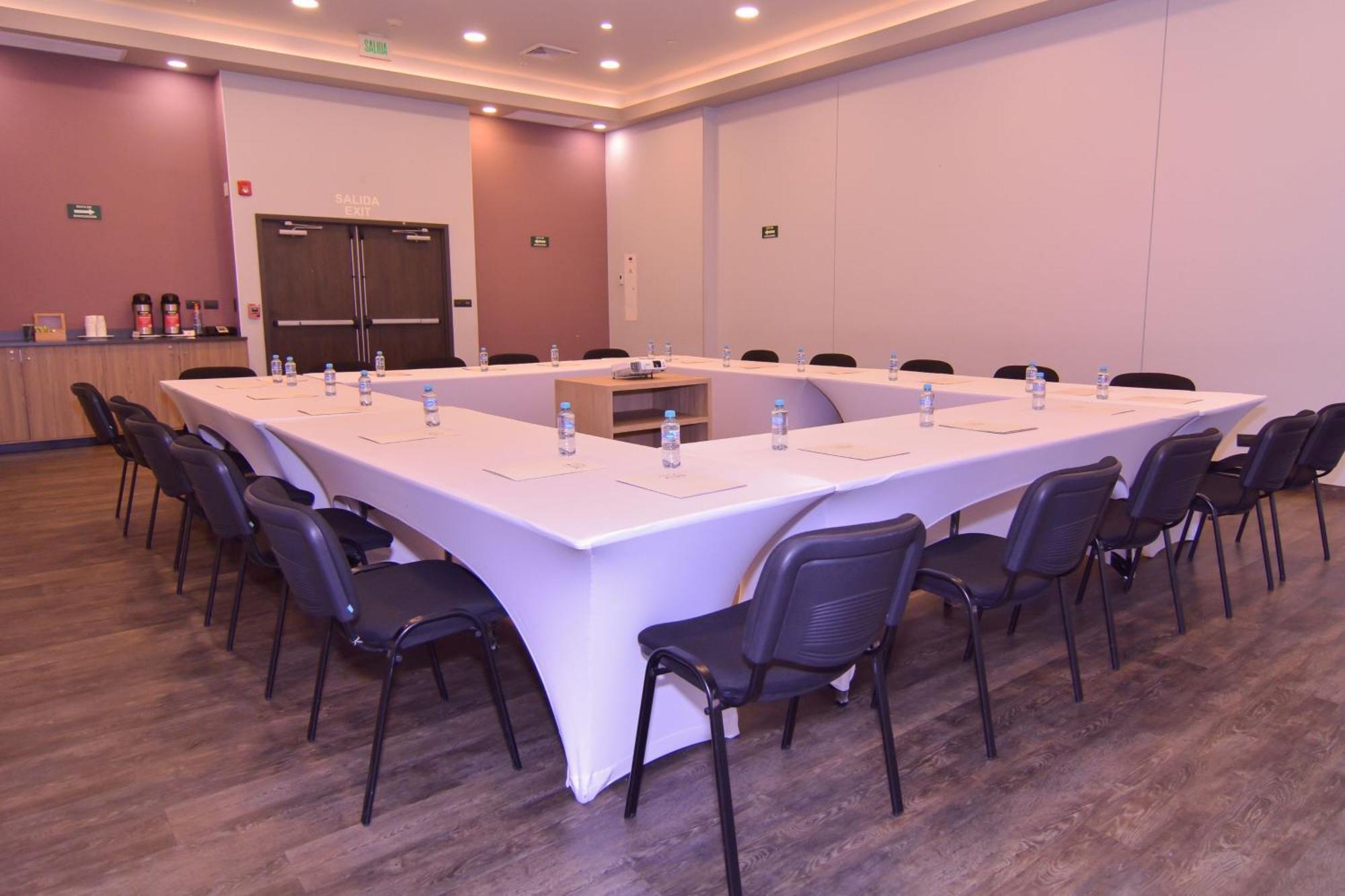 City Express Plus By Marriott Medellin Colombia Extérieur photo