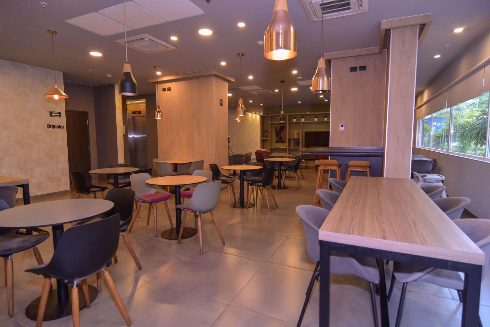 City Express Plus By Marriott Medellin Colombia Extérieur photo