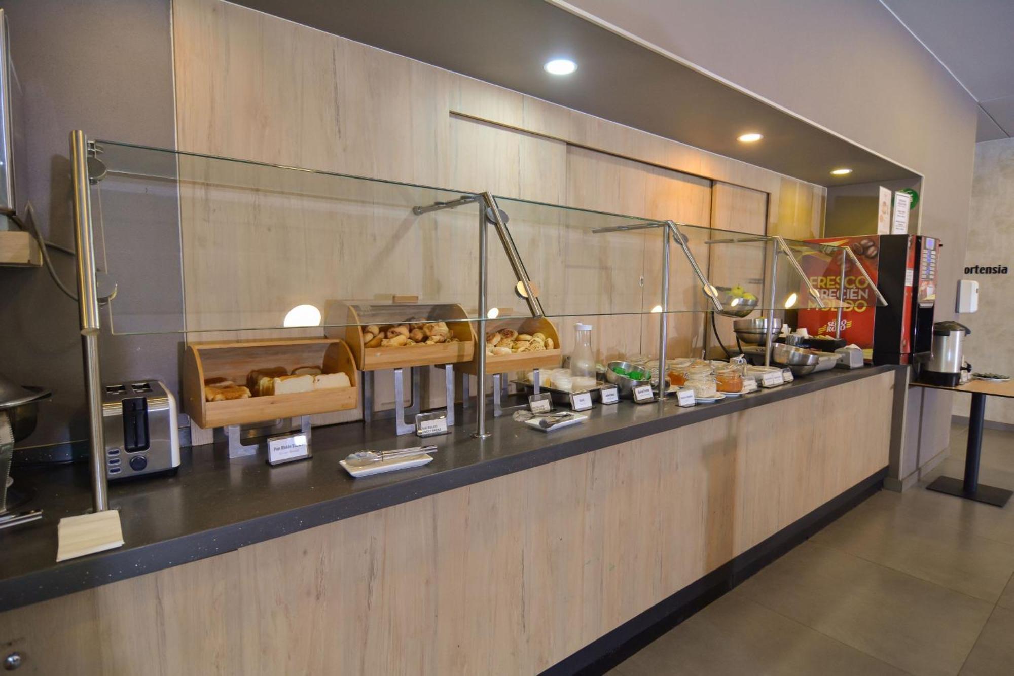 City Express Plus By Marriott Medellin Colombia Extérieur photo