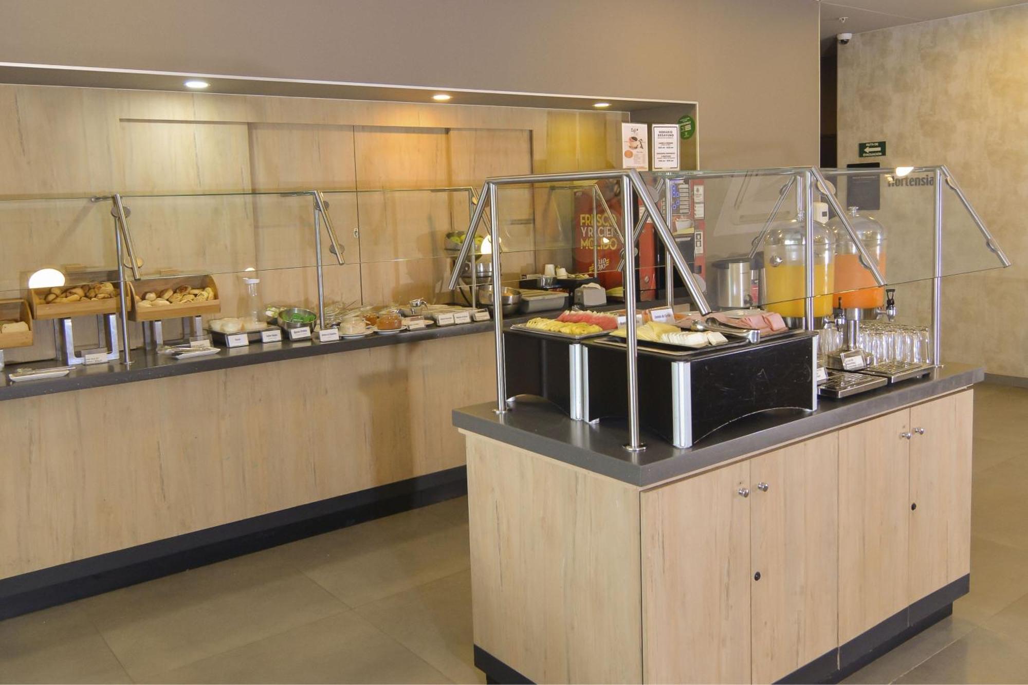 City Express Plus By Marriott Medellin Colombia Extérieur photo