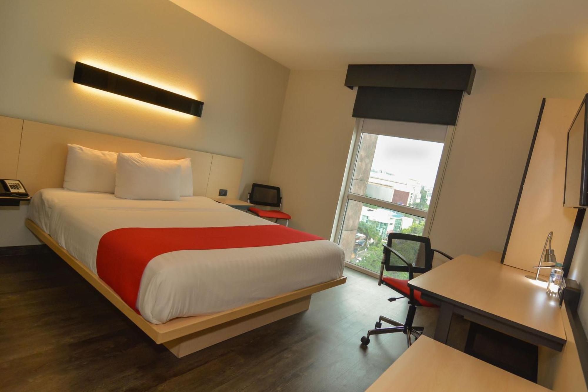 City Express Plus By Marriott Medellin Colombia Extérieur photo