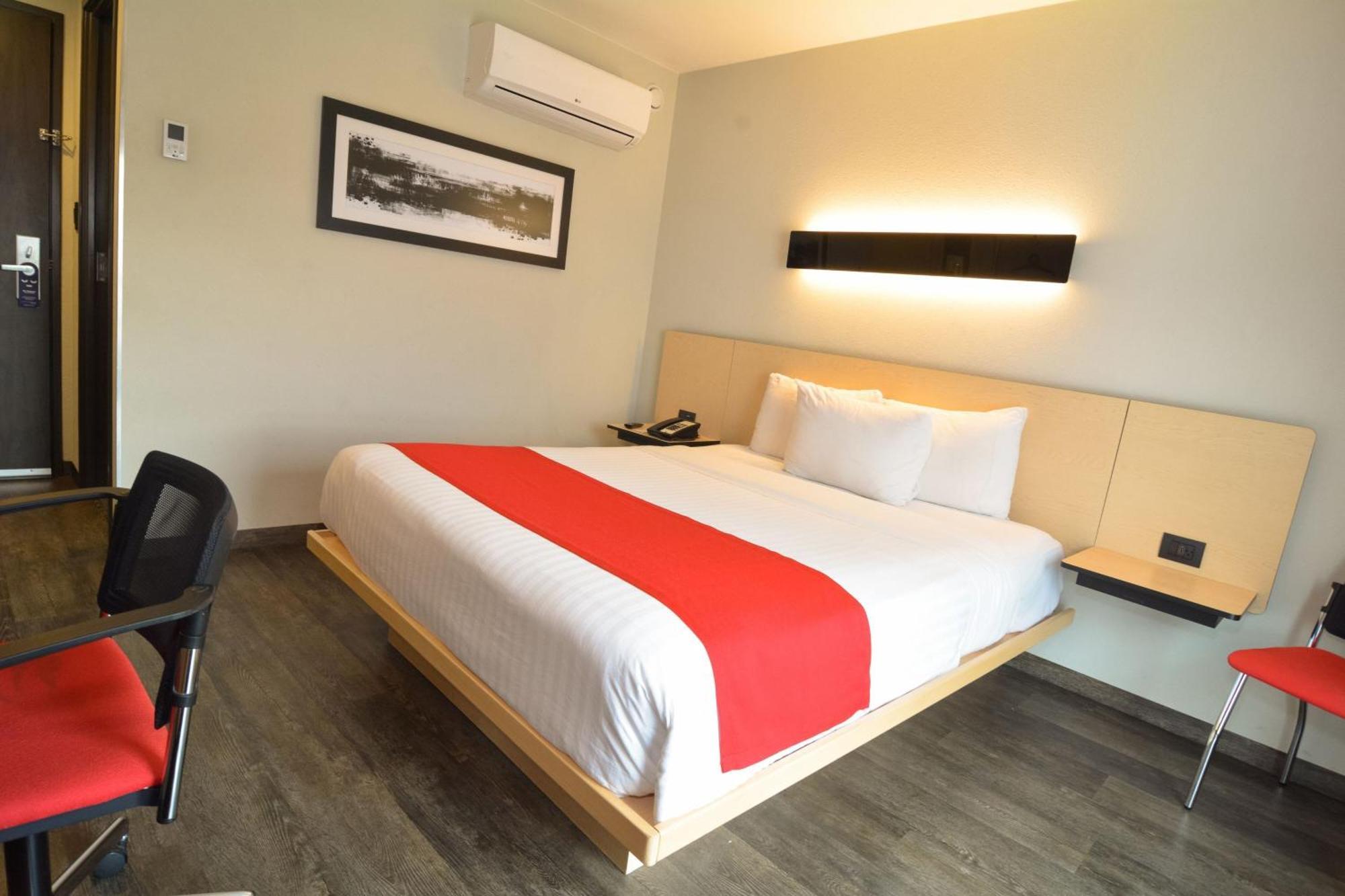 City Express Plus By Marriott Medellin Colombia Extérieur photo